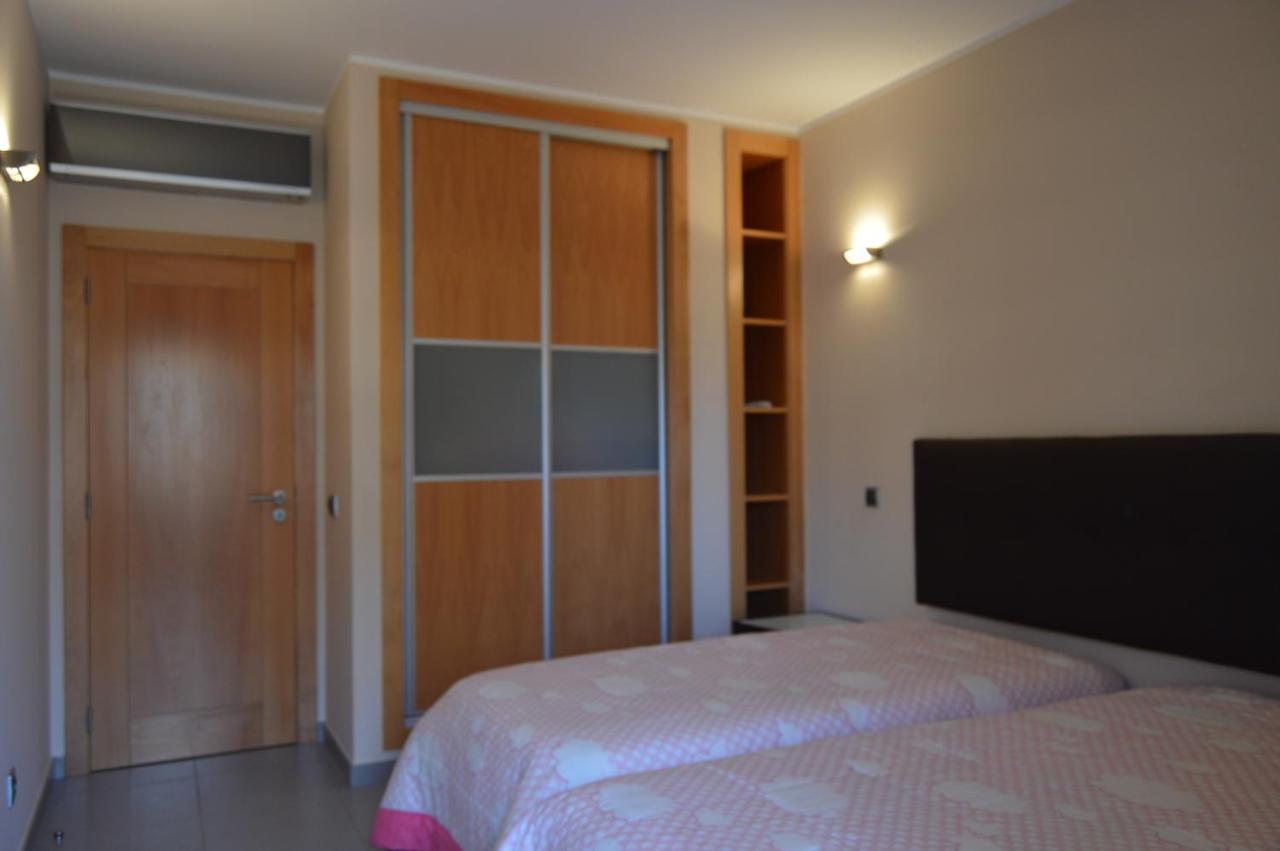 Apartamento Frente Ao Mar Com Piscina De Agua Salgada Quarteira Exteriér fotografie